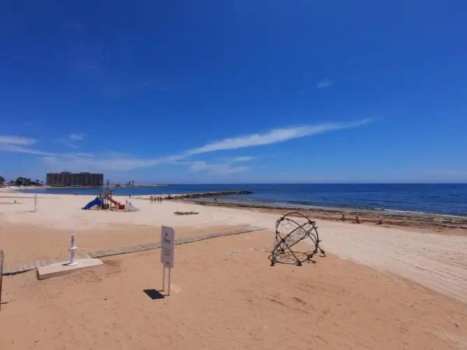 Amazing Penthouse On The Beach, Sea Views, Wifi, Airconditioning And Parking Torrevieja Esterno foto